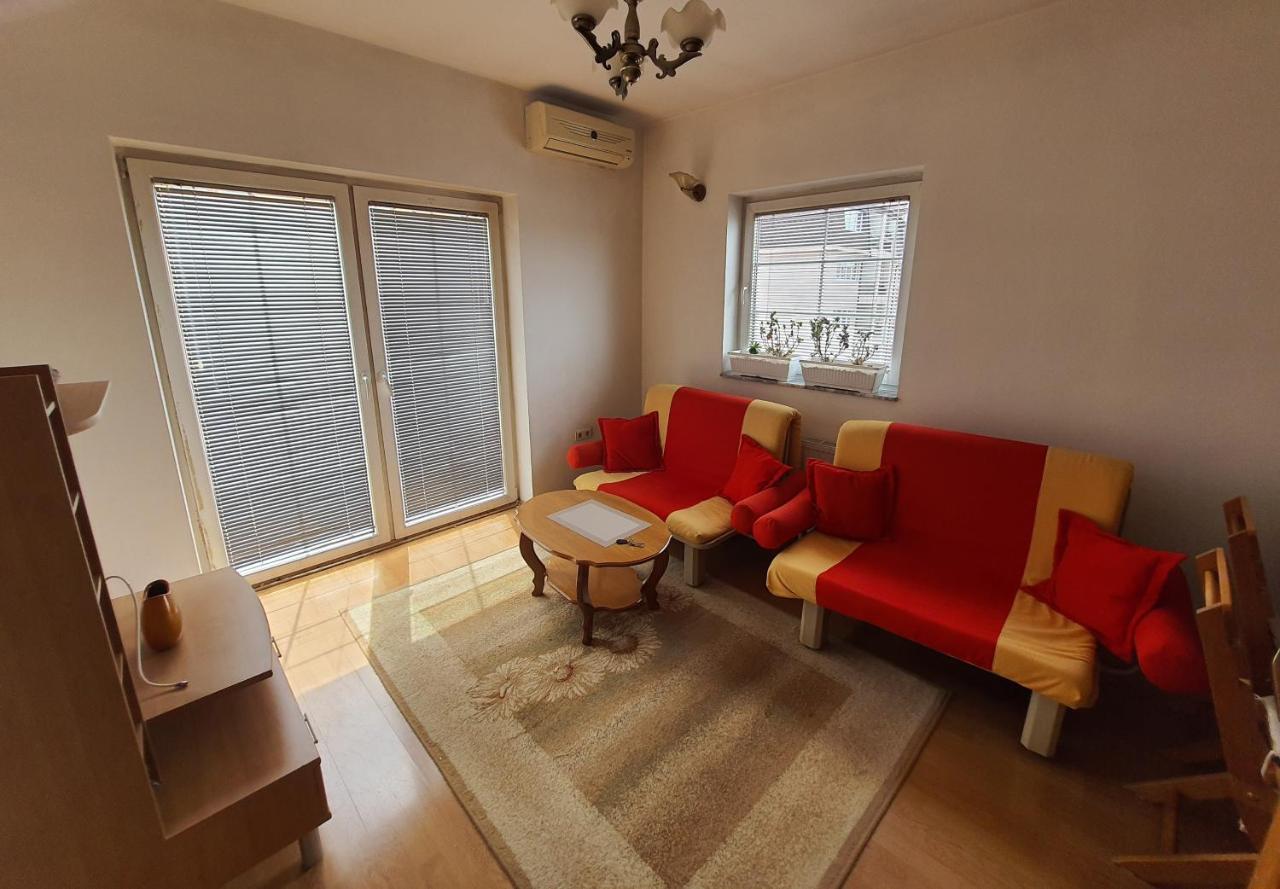 Zogu Apartments - City View 普里什蒂纳 外观 照片